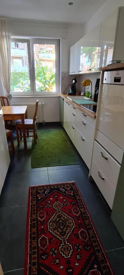 Nana-Eg-80M2 Sanierter Altbau-Parkplatz-Kleiner Garten-Wlan-Netflix-2Zimmer-Kueche-Dusche-Wanne-Waschmaschine Oberhausen  Exterior photo